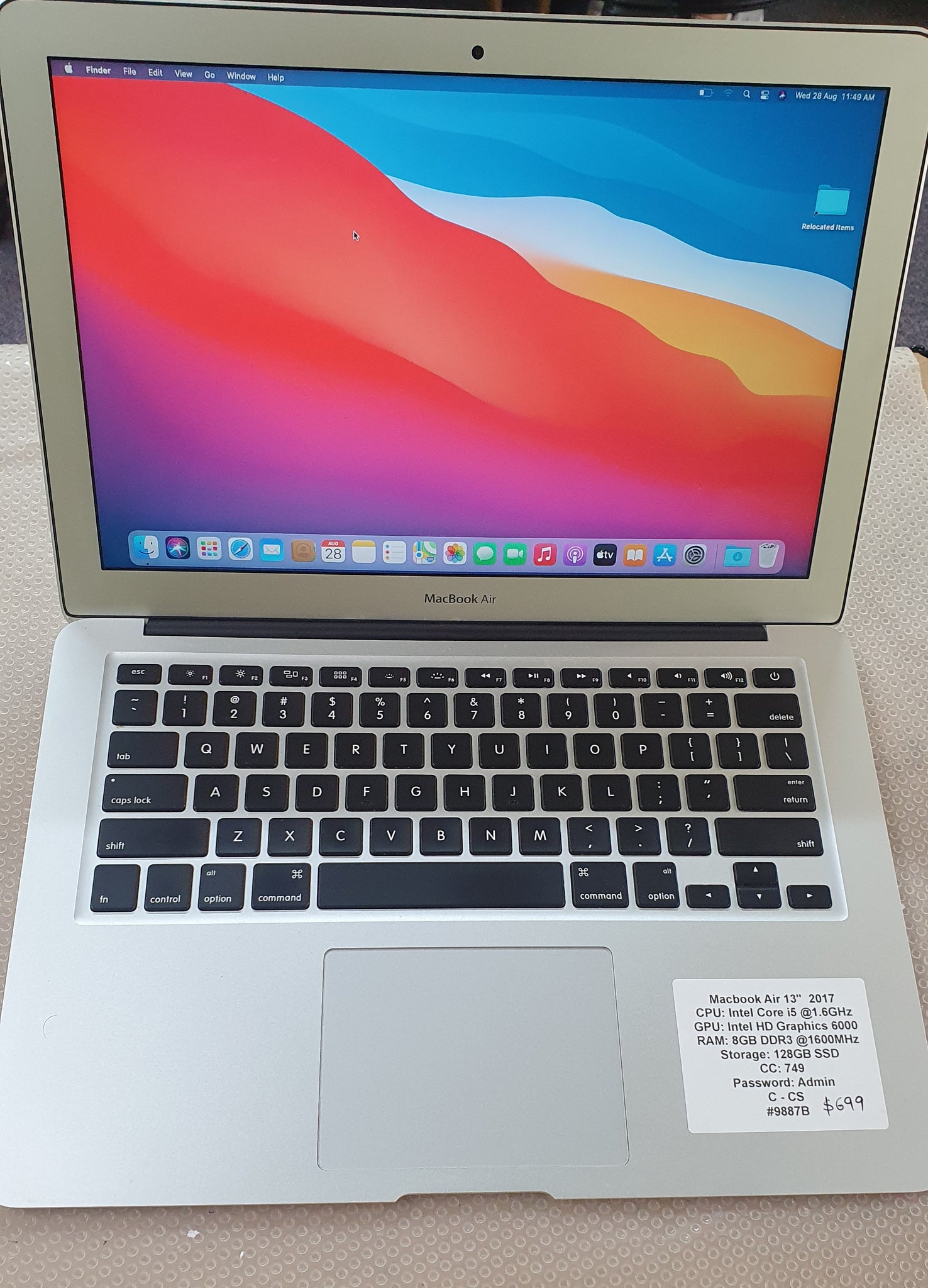 Macbook Air 13" 2017, Core i5 128GB SSD, 8GB RAM Pre-owned Macbook